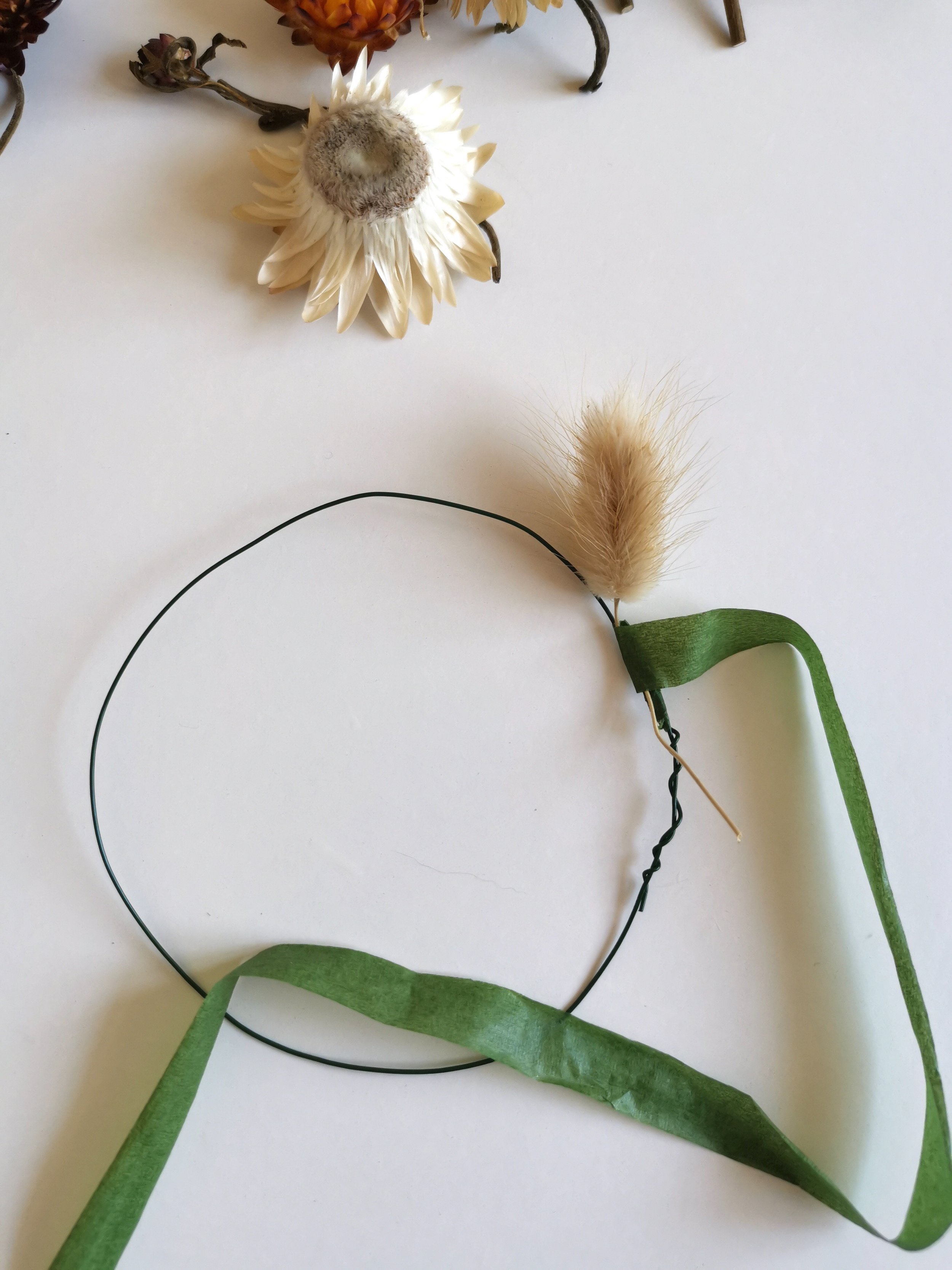 DIY mini dried flower hoop Webb and Farrer3.jpg