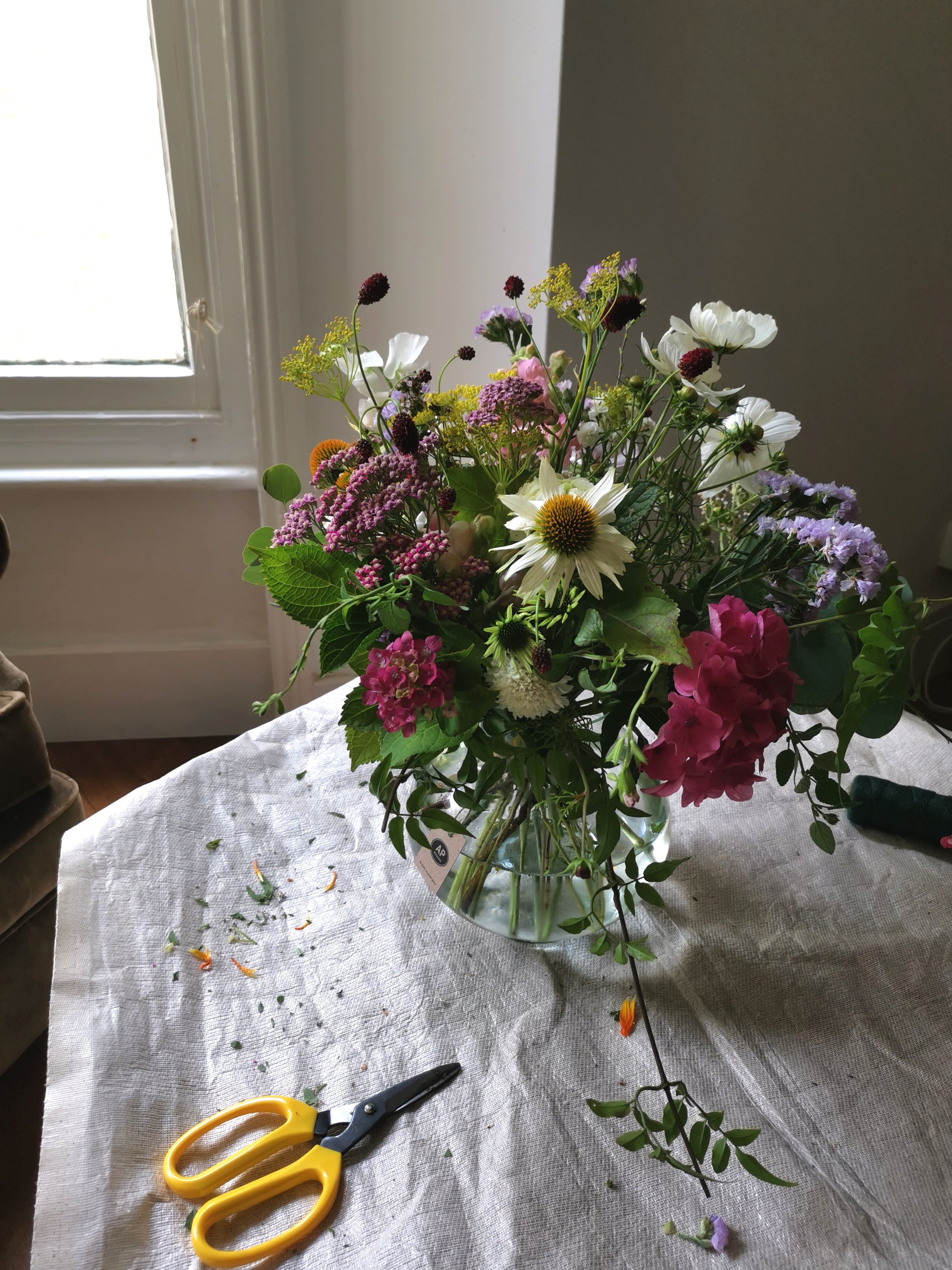 flower arranging in a vase workshop Brighton Webb and Farrer5.jpg