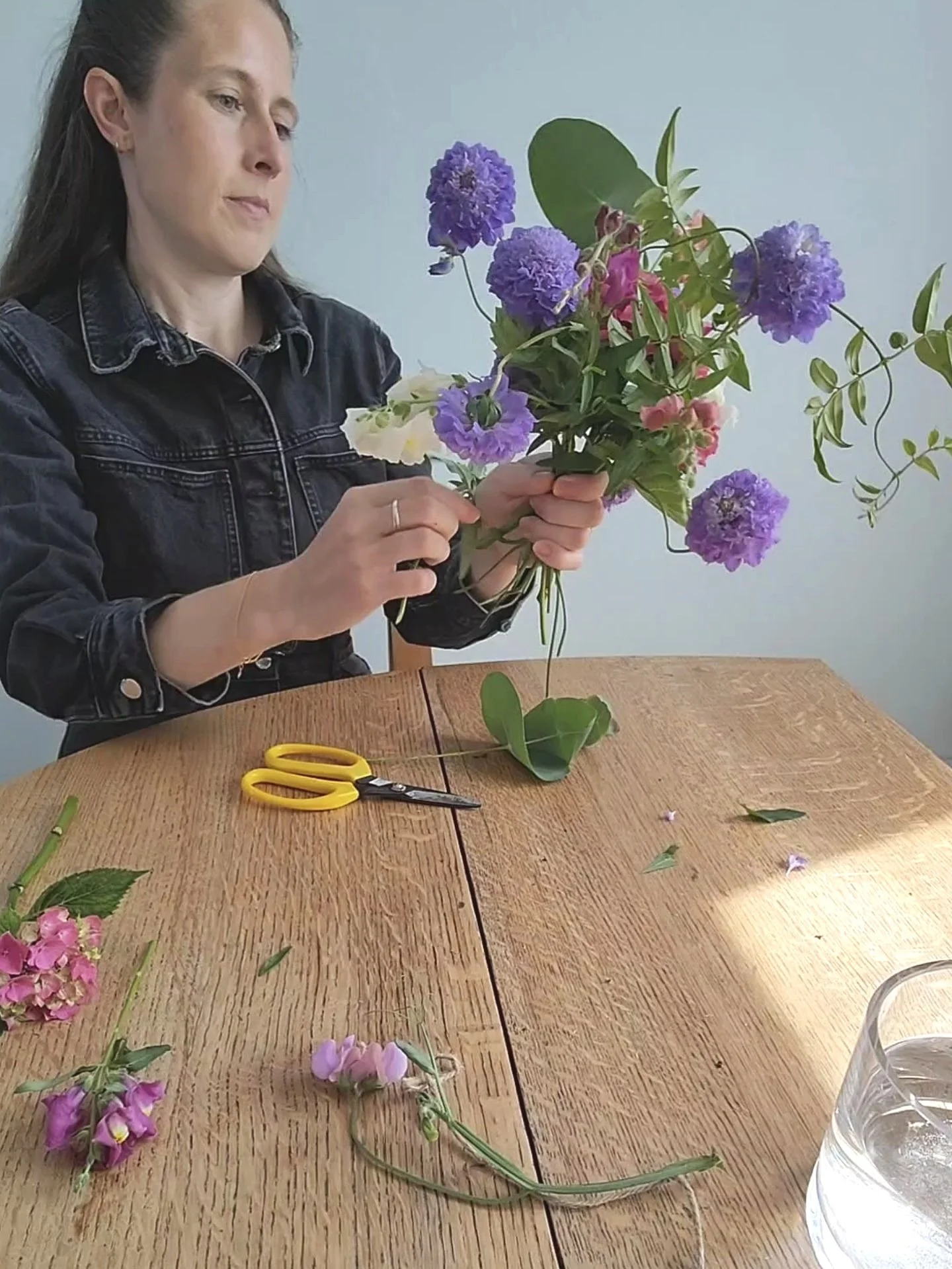 homegrown+cut+flower+back+garden+bouquet+seasonal+yard+flowers11.jpg