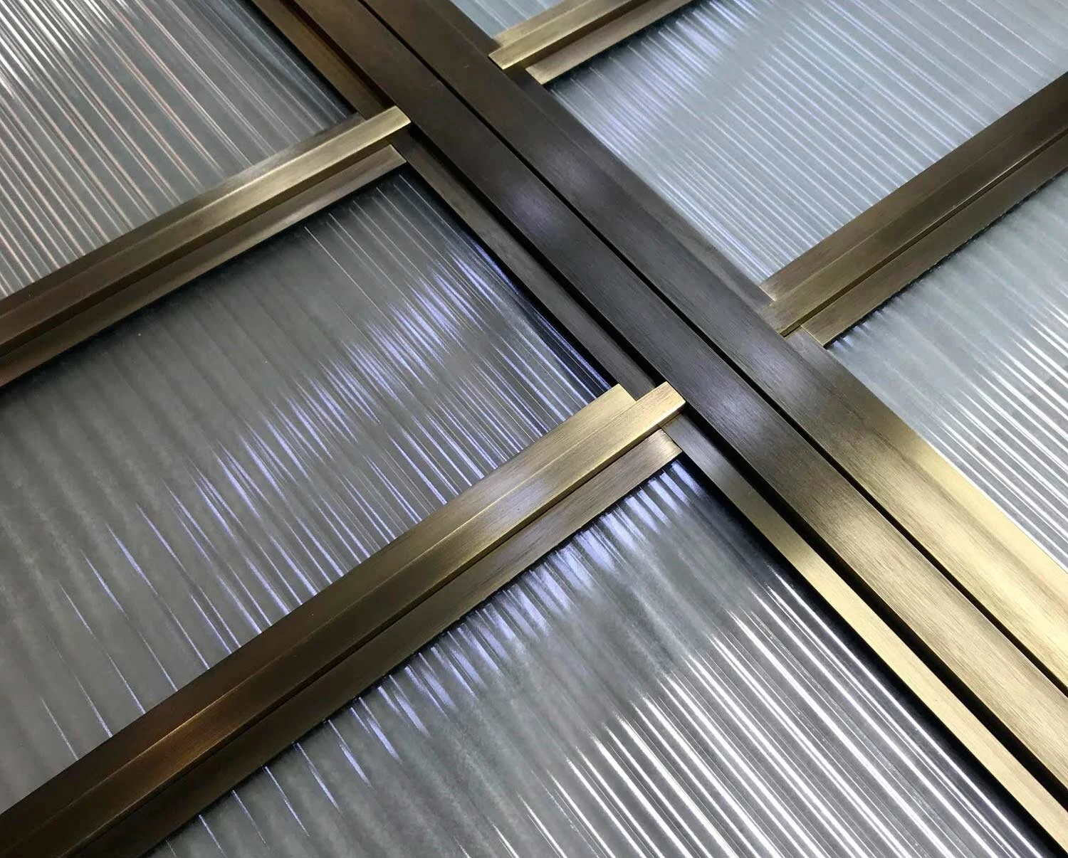 FiloTimo_Slideshow_BronzeDoor.jpg