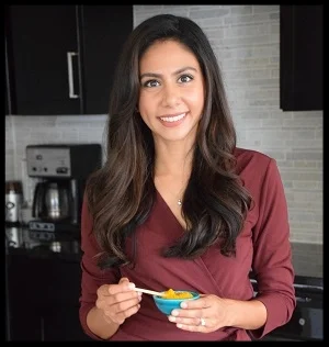 Samina Qureshi Headshot cropped and resized.jpg