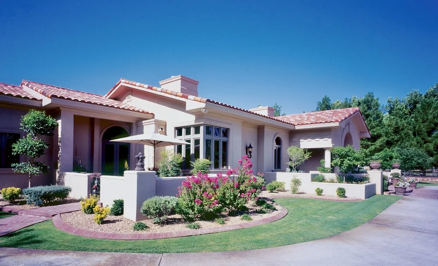Carameros Residence