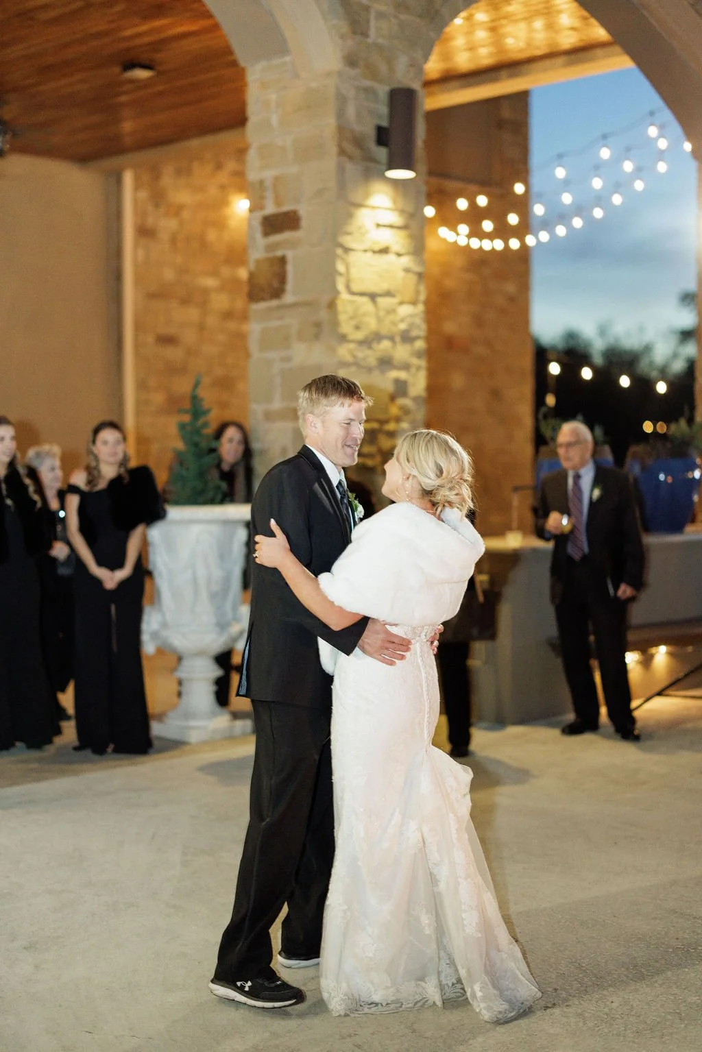 outdoor-winter-wedding-austin-texas (1).jpg