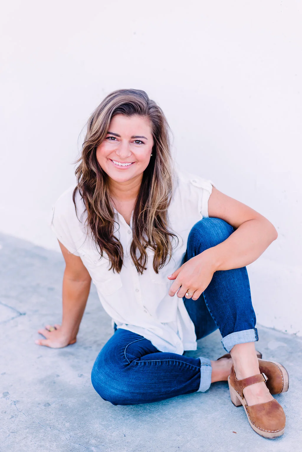 Kristen Elrod is a Life and Wellness Coach who helps women prioritize themselves again after years of putting everyone else first.