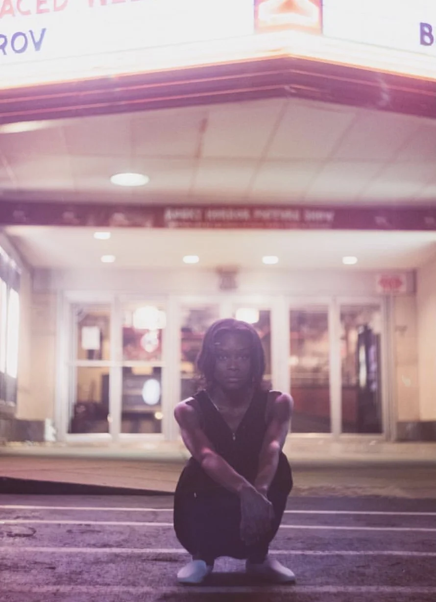 Bubbly New Artist, Lilly Yanes, Releases Video for "Daydreamin'"