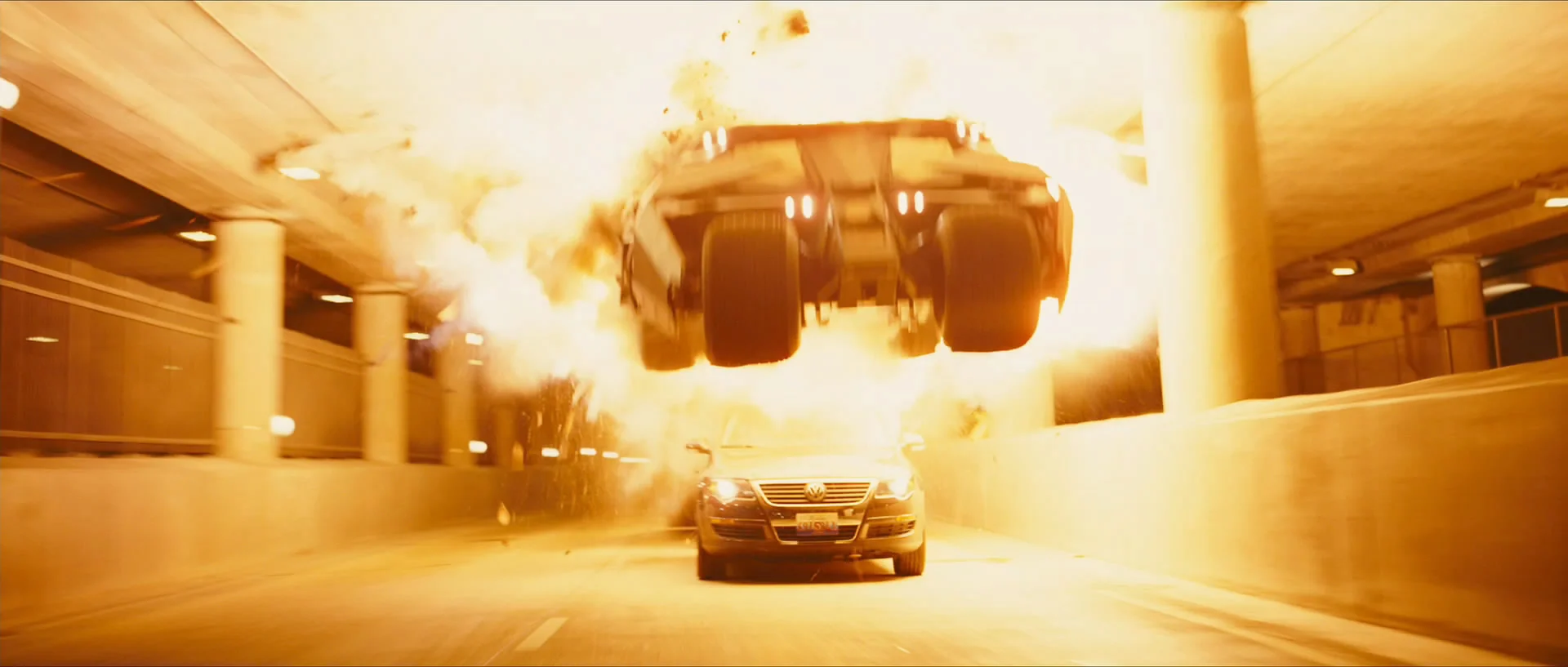 batmobile-tumbler-jump-snapshot20080504111947.jpg