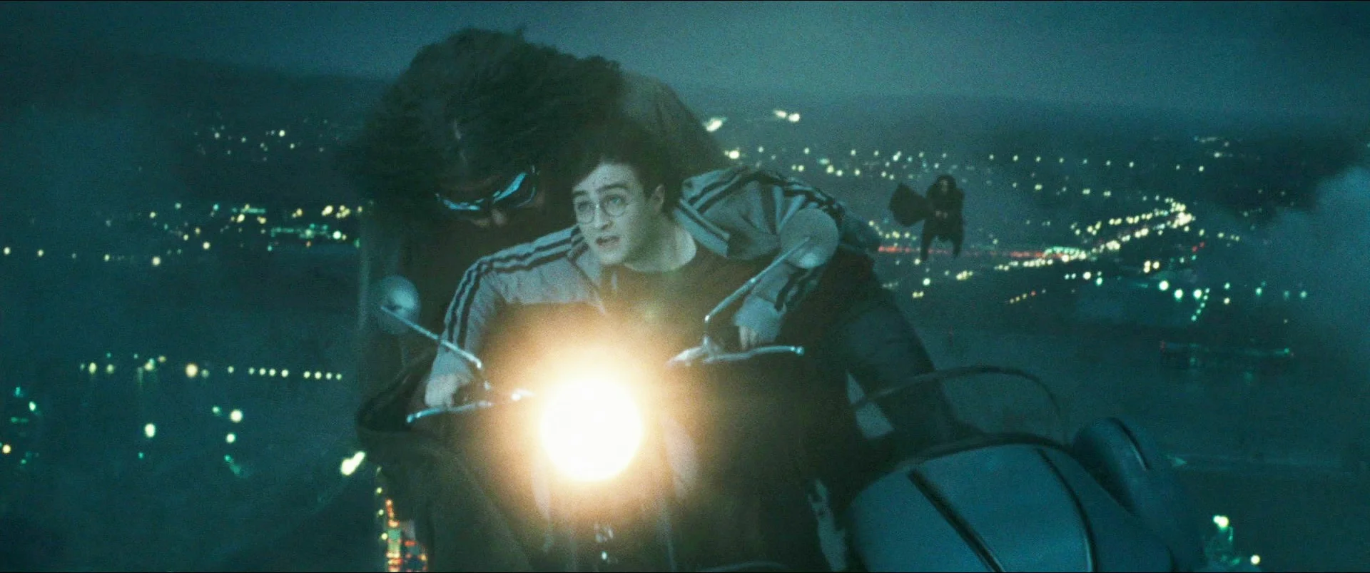 Sky_battle_&_death_eater_chase.jpg