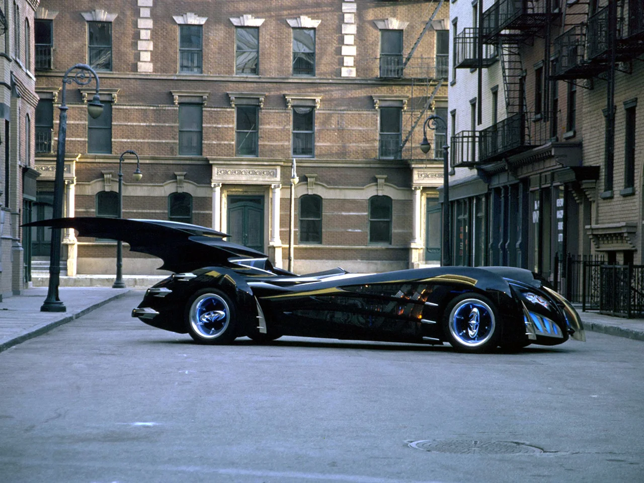 Batmobile_1997_01.jpg