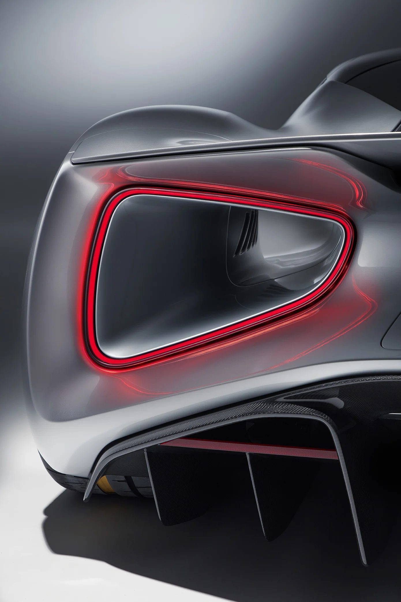 13_Lotus_Evija_Rear_Detail.jpg
