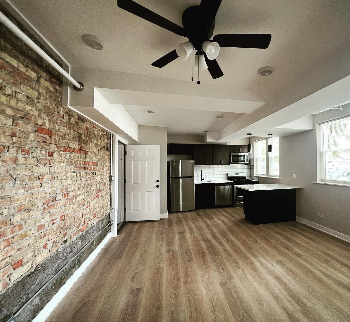 Modern exposed brick 2023.

Providing affordable housing in Chicago since 2013.

www.gregorarzgroup.com