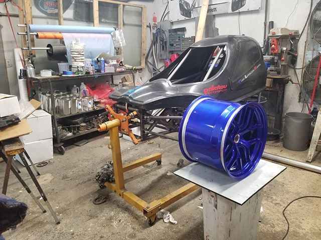 With @palatovmotorsport busting out the components needed before they left for #Bonneville, we are now able to attach wheels to #002.  Best of luck go the #palatovmotorsport team and @gt555 on 200+mph!  In the meantime, I've grabbed a chair and taken