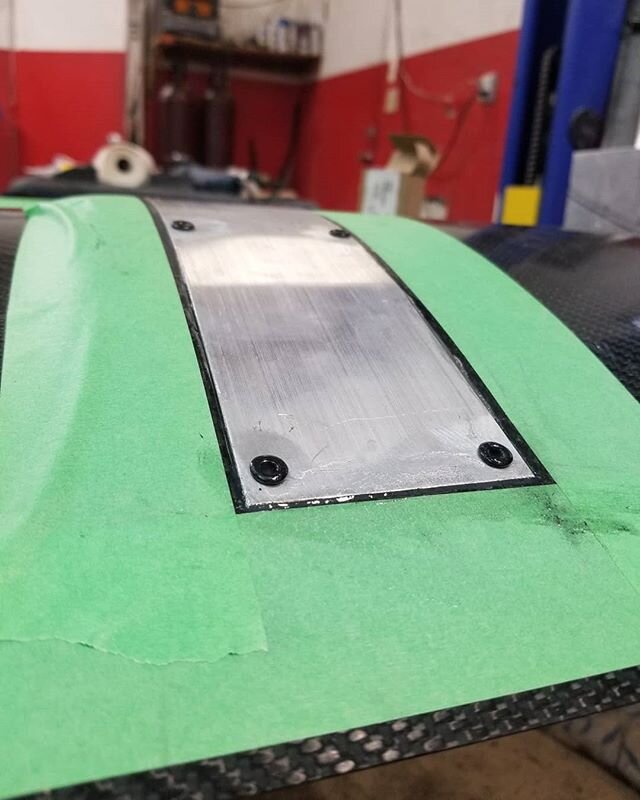 We got a little funky with this $topmount #twinelement #wing. Flush mounted wing supports made possible with tooling layed before infusion.  More to come.

#affinityaero #codylovelandracing #carbonfiber #lightweight #aero #downforce #timeattack #hill