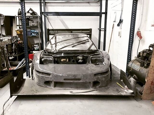 @dimer_nsx #timeattack #unlimited #acura #nsx is starting to take shape. 😎 
Our #twinelement #rear wing and #frontwing are nearly completed with mounting by @kwhracing.

#affinityaero #codylovelandracing #carbonfiber #lightweight #aero #downforce #t