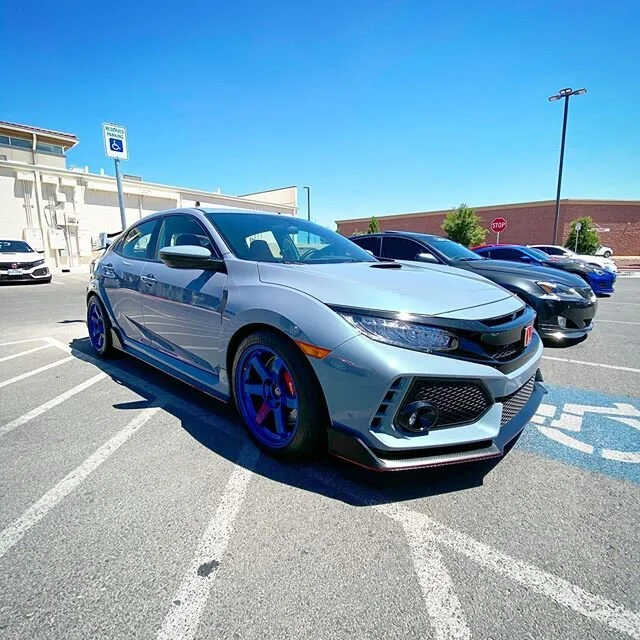 Camera doesn&rsquo;t do this color justice! @kyosoeg6 doing a nice job with his #fk8 👌🏽