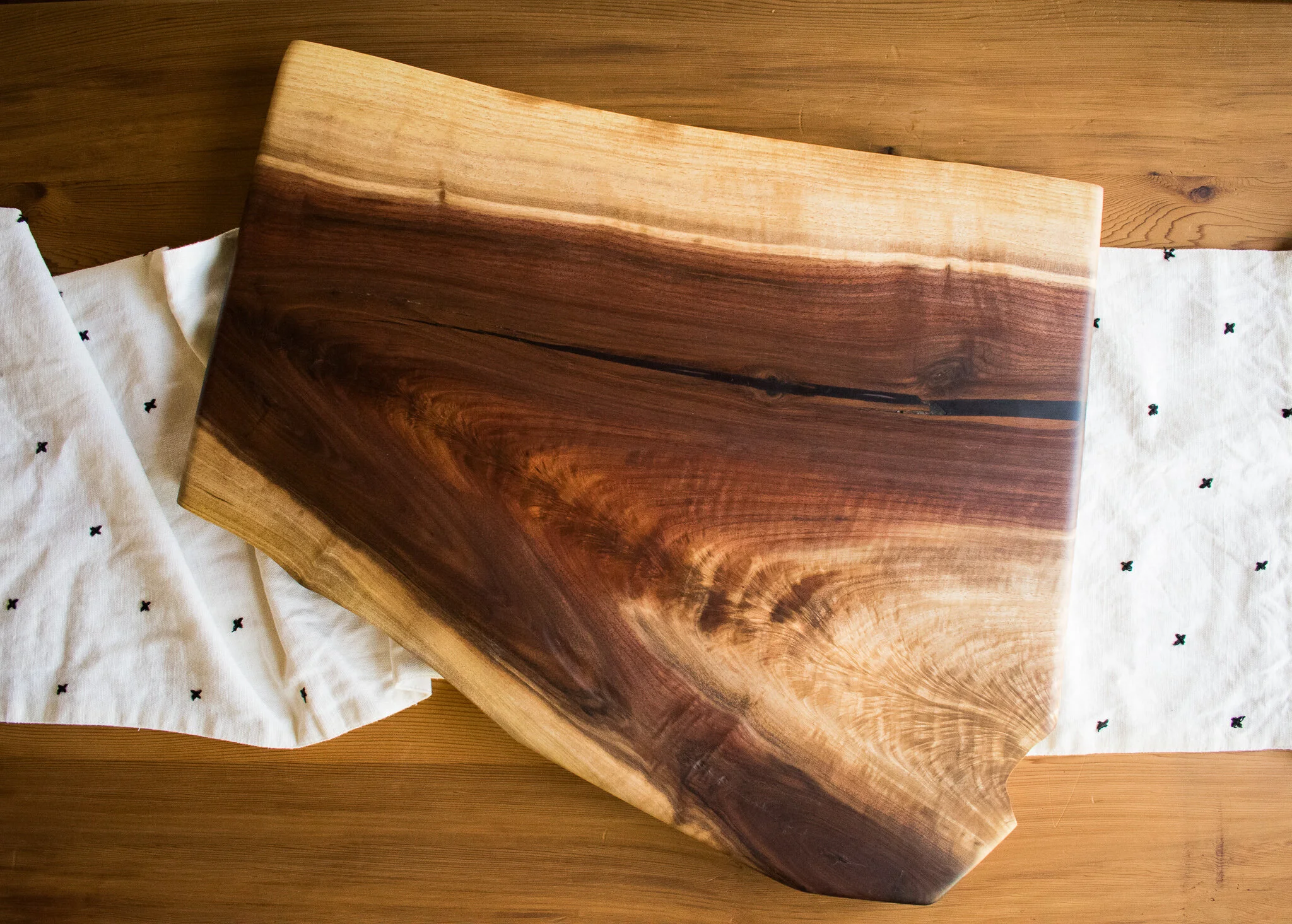 Walnut Live Edge Slab (cutting board/serving board)