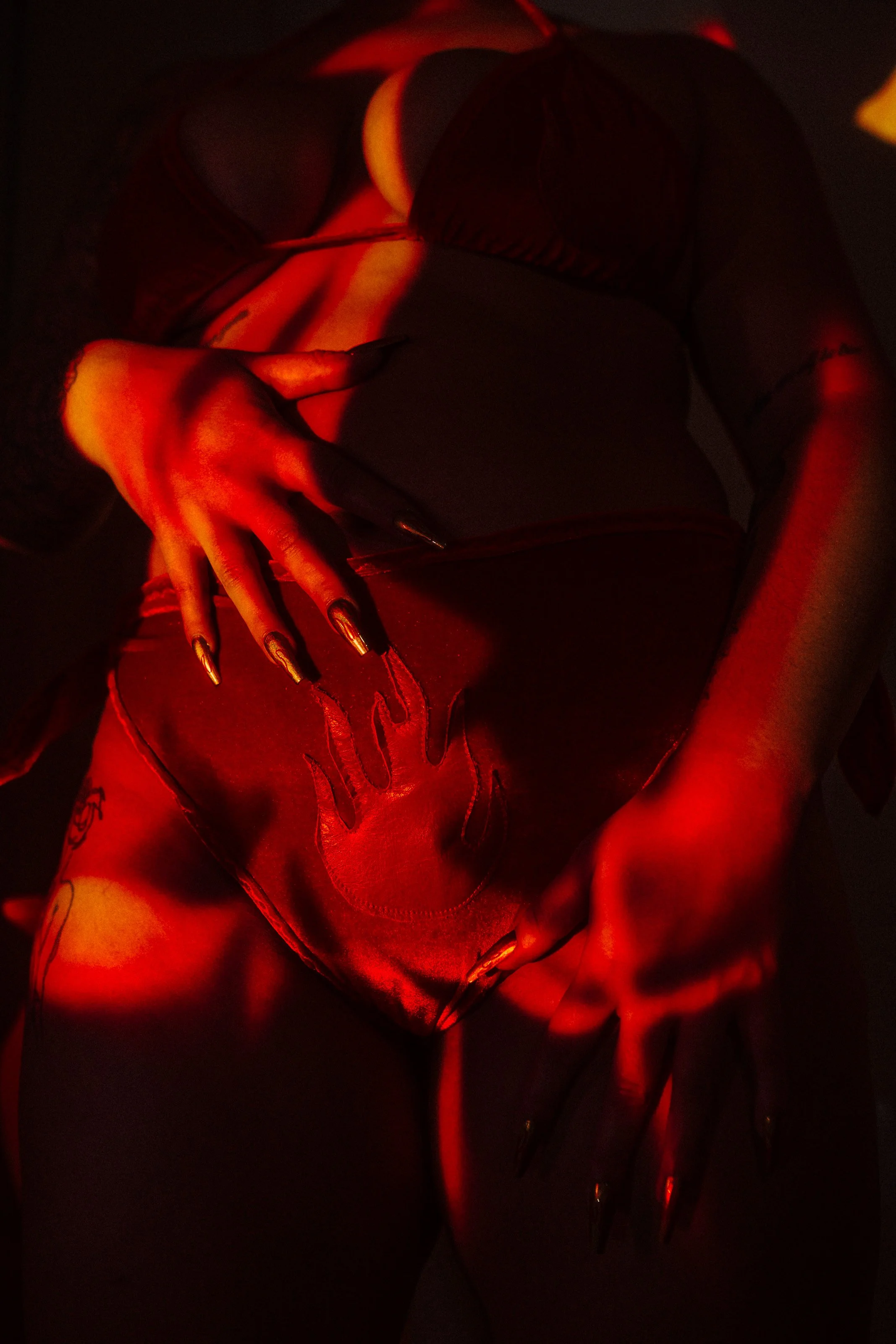 211126_253-Boudoir-Photography-Calgary-Cally_Nicole.jpg