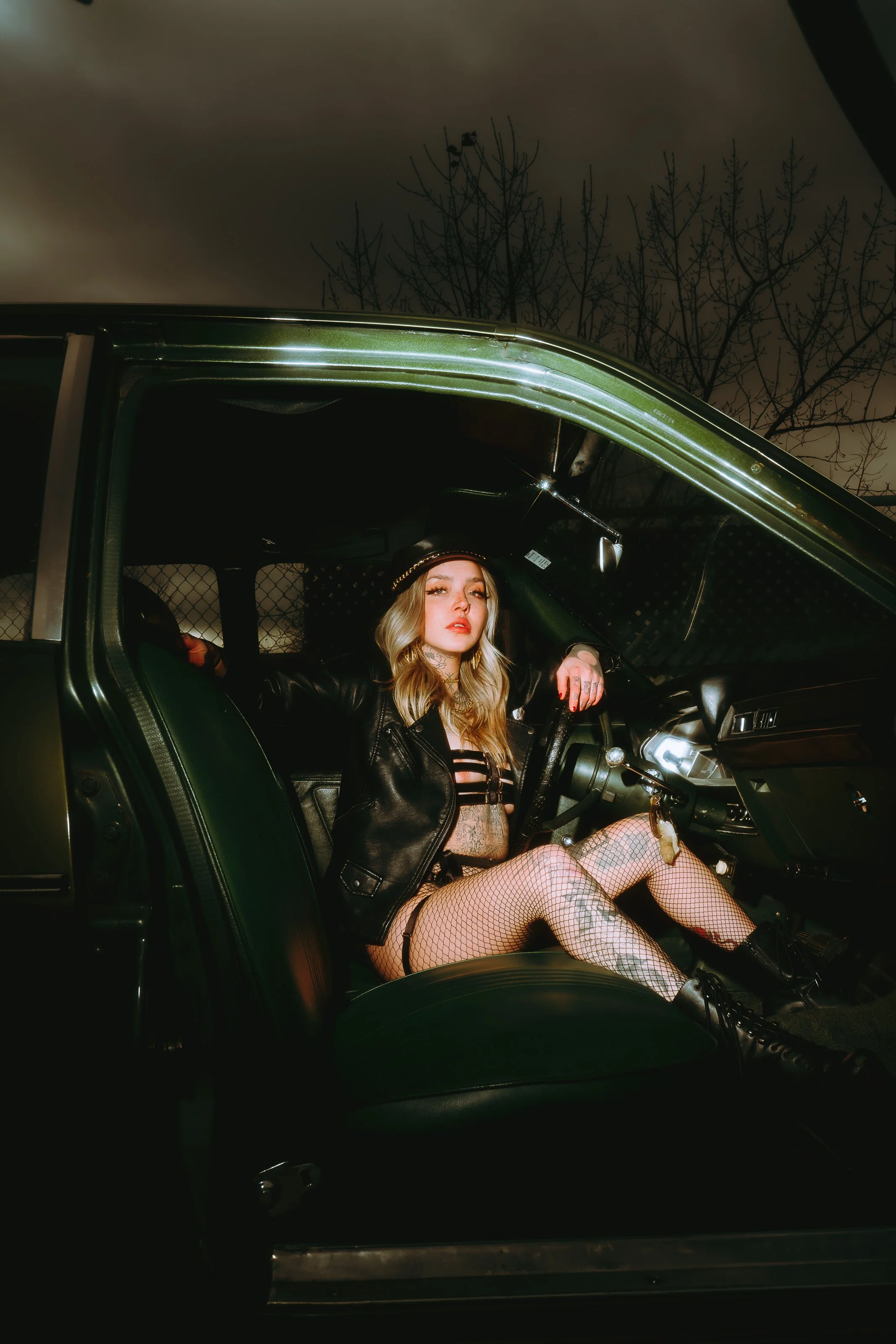211126_983-Boudoir-Photography-Calgary-Cally_Nicole.jpg