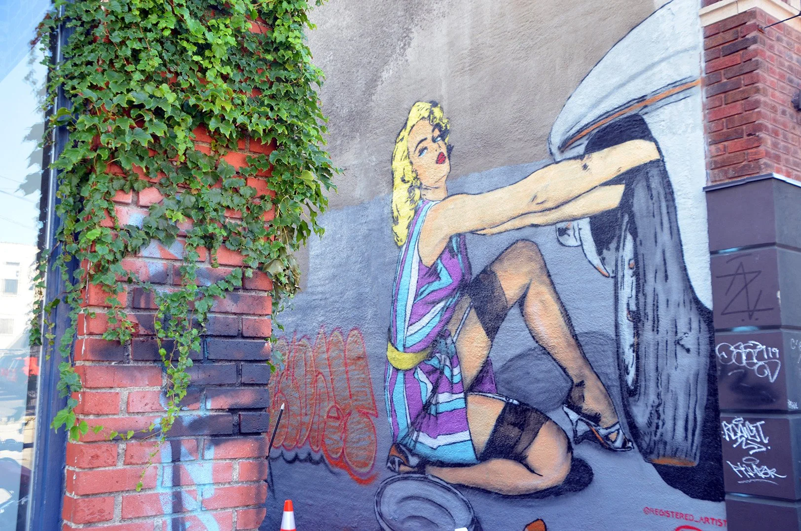  Painted during SSMO 2019 and located in the Alley next to Mission Taco Joint in the KC Crossroads. 