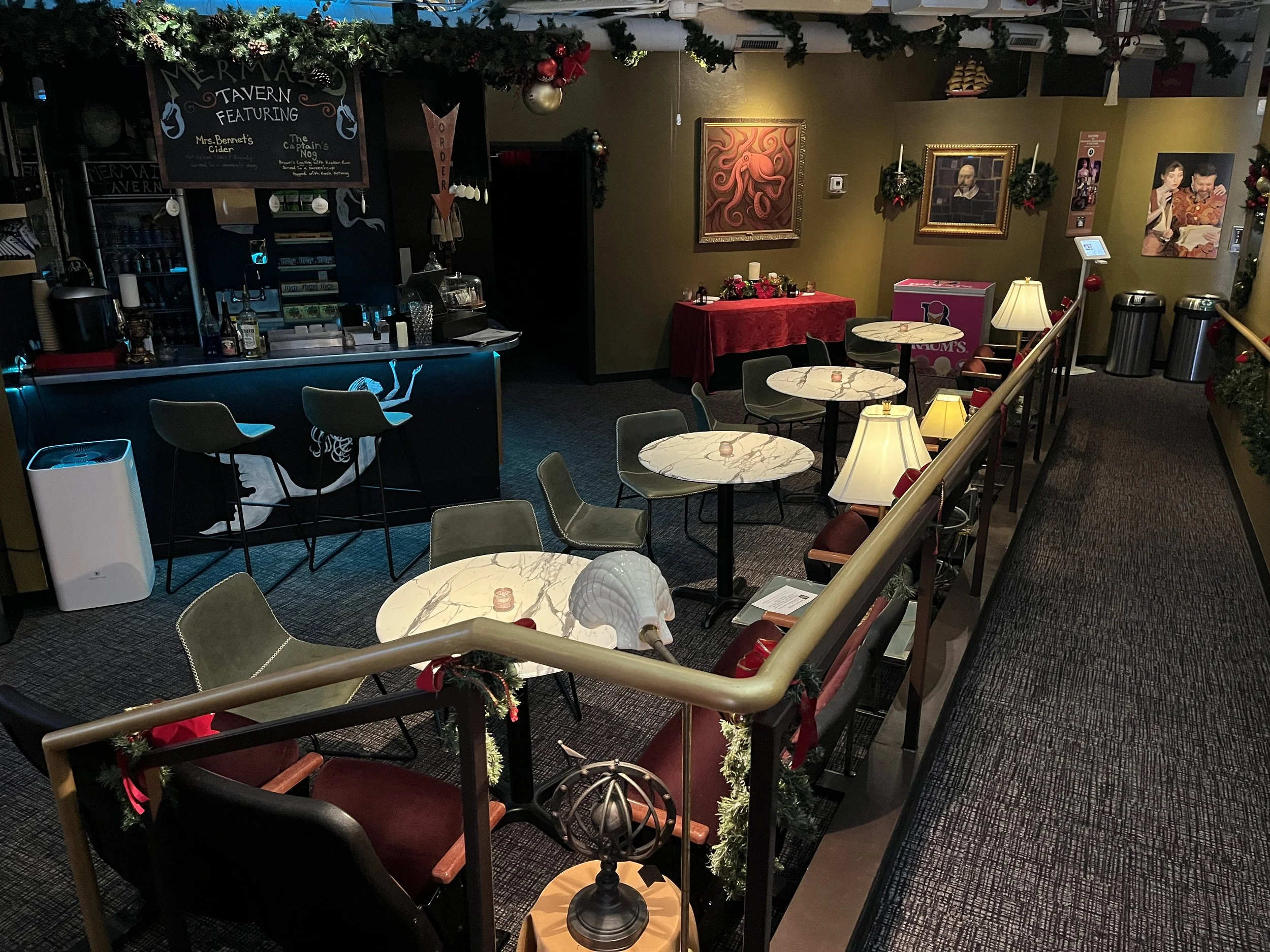 Tavern at Christmas (3).JPEG