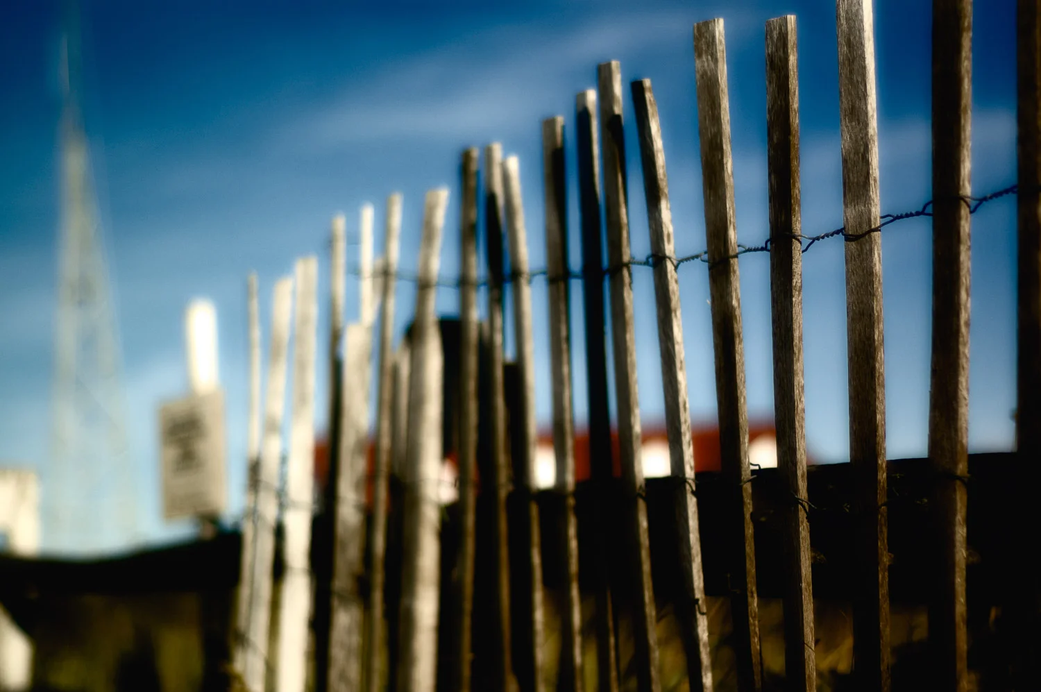 fence_nik_effect.jpg