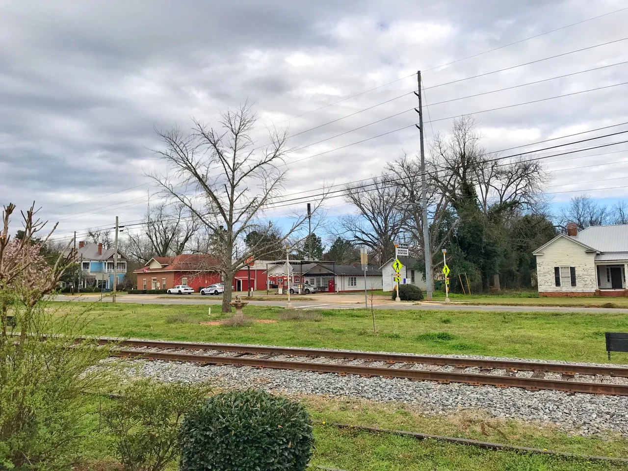 Located just across the tracks from the historic Plains business district is Billy Carter’s Service Station museum.