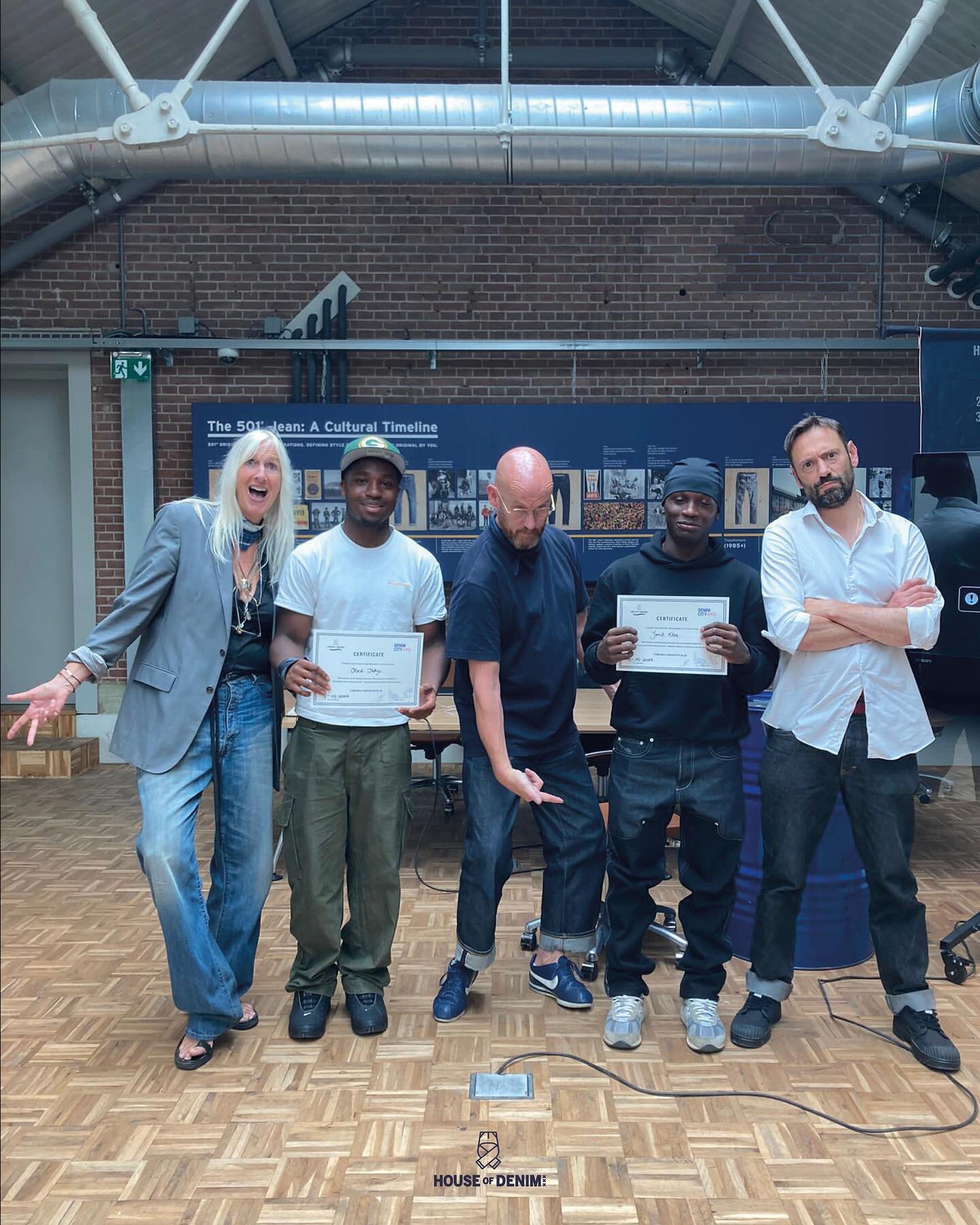 How we love having students from different fashion schools in the Netherlands with no jeans background taking a 10 week deep dive in denim &amp; themselves.
We had over 120 students in Denim City&hellip;&hellip; from patternmaking to sewing, from des