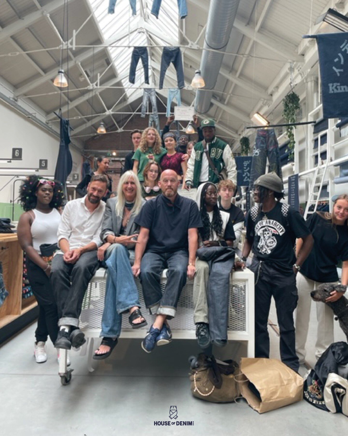 How we love having students from different fashion schools in the Netherlands with no jeans background taking a 10 week deep dive in denim &amp; themselves.
We had over 120 students in Denim City&hellip;&hellip; from patternmaking to sewing, from des