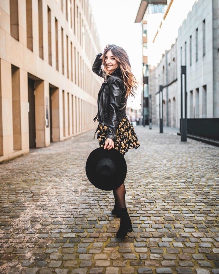 Take it easy, don't let the sound of your own wheels make you crazy. ✨⠀⠀⠀⠀⠀⠀⠀⠀⠀
⠀⠀⠀⠀⠀⠀⠀⠀⠀
#songswithasoul #theeagles #lifestyleblogger #musicianatheart #M&uuml;nster #m&uuml;nsterblogger #photographyideas #lifestyleinspiration #mindfulness #positivev