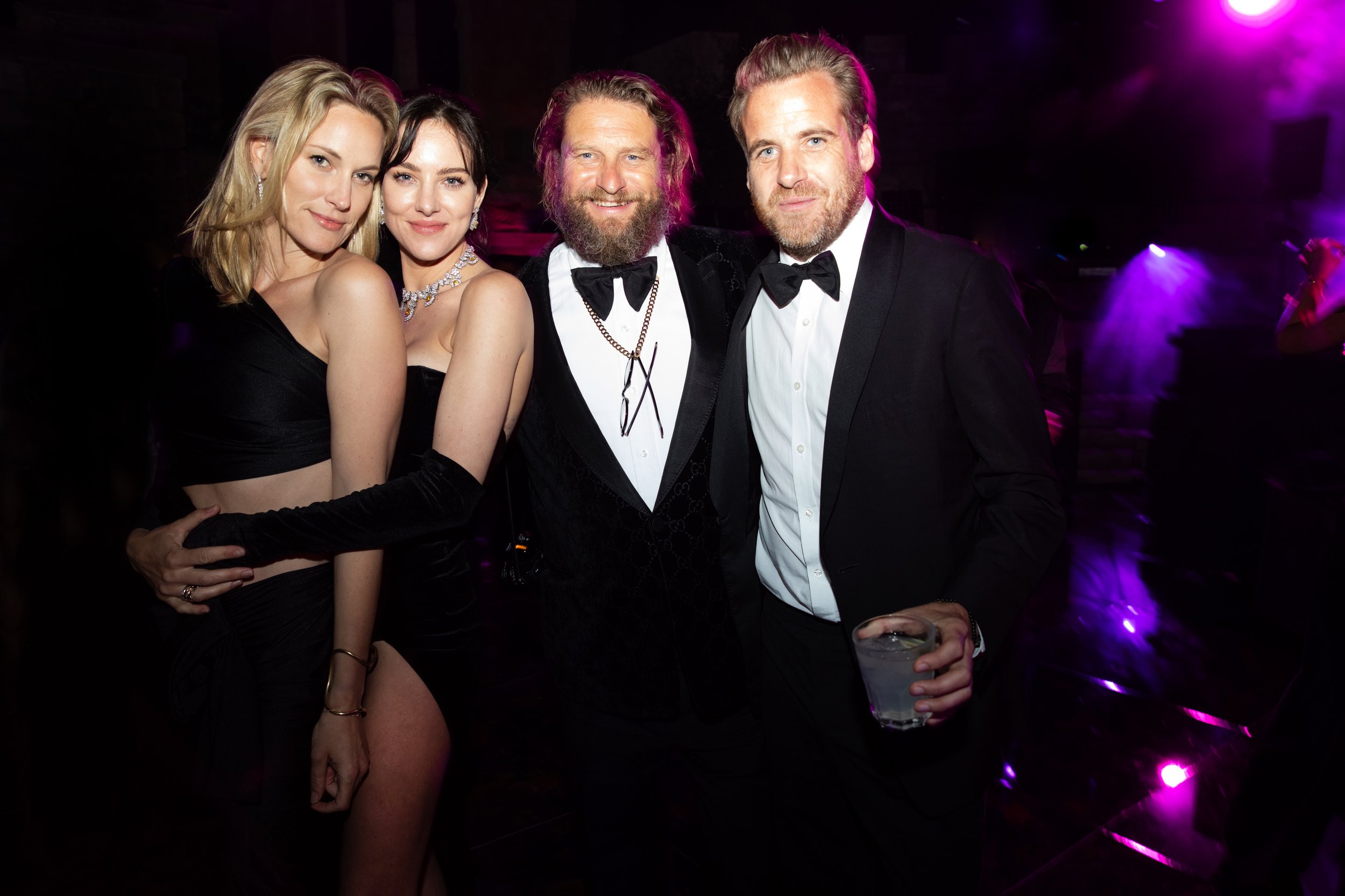 V&S0007.jpg