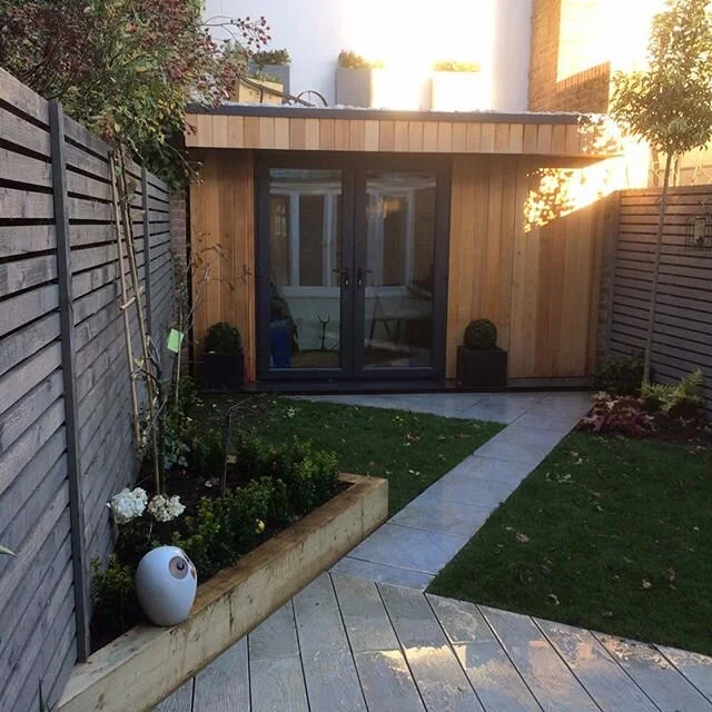 #smallspaceliving #gardendesign #gardenshed #landscaping