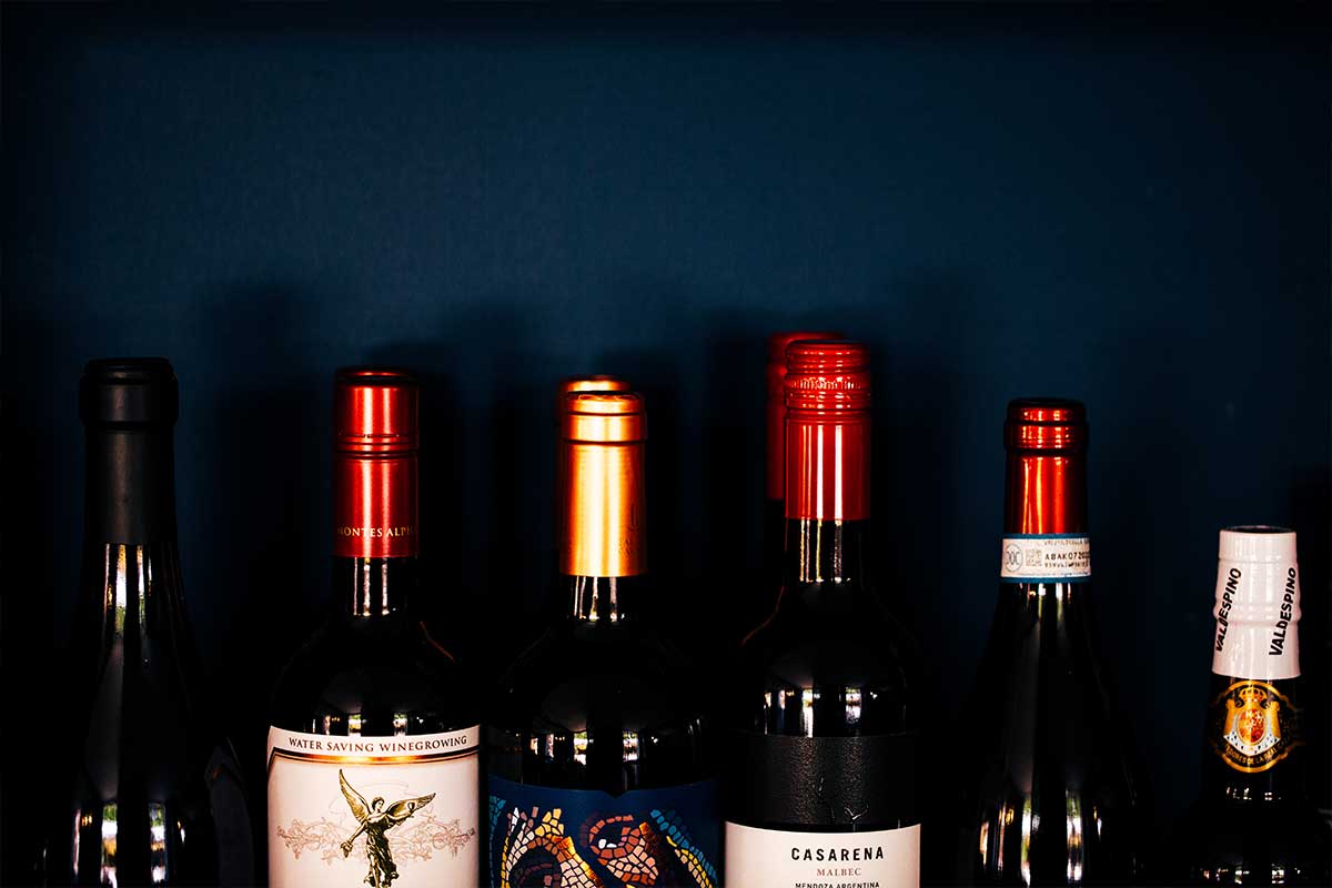 knife-and-cork-wines-2.jpg