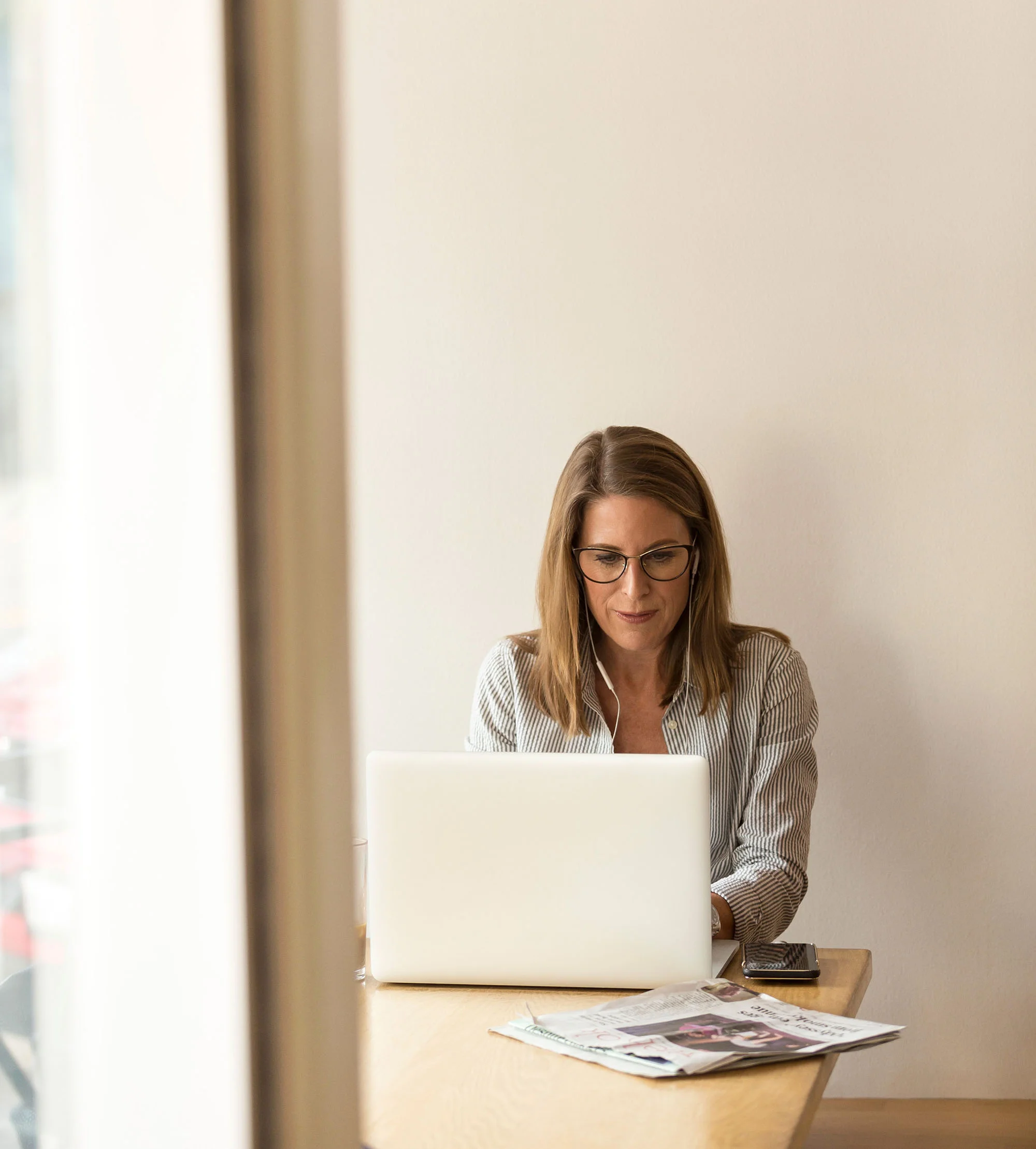 woman-at-computer.jpg