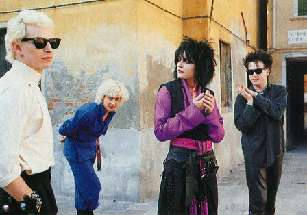 siouxsie_and_the_banshees_with_robert_smith.jpg