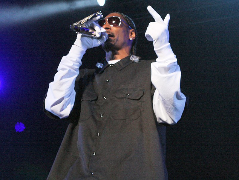 Snoop_Dogg,_2011.jpg