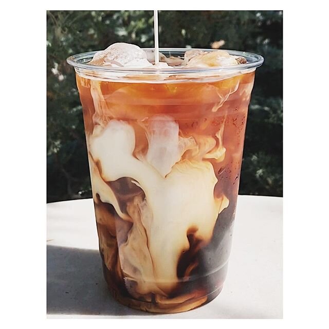 Sagebrush Cold Brew Coffee isn&rsquo;t just a pretty little drink, rumor has it that it contains magical powers that can give you superhuman strength. 💪
Can we get a testimony? .
.
.
#sagebrushcafe #coffeehouse #coldbrewcoffee #sagebrushcoldbrew #lo