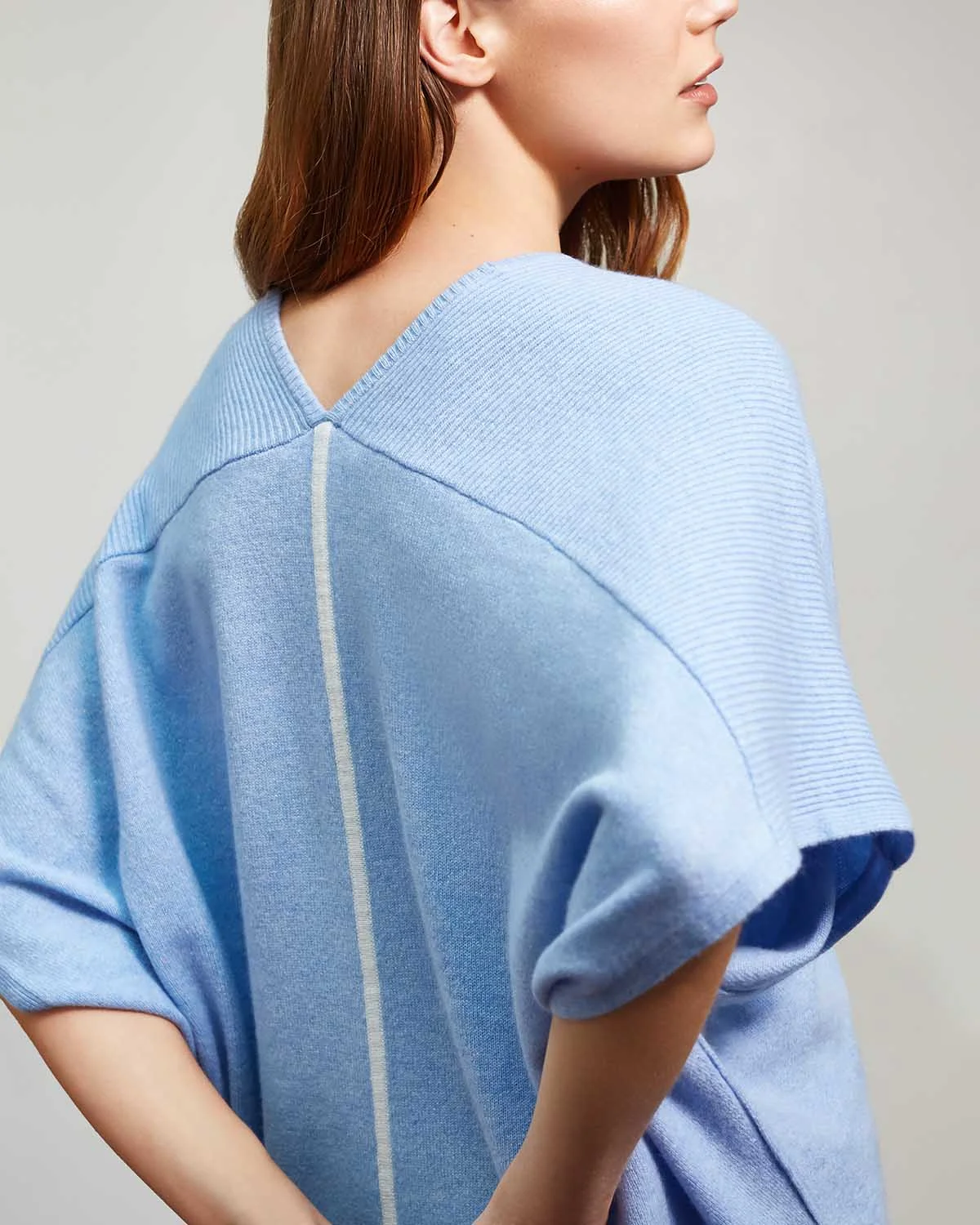 © THEOUTNET.COM