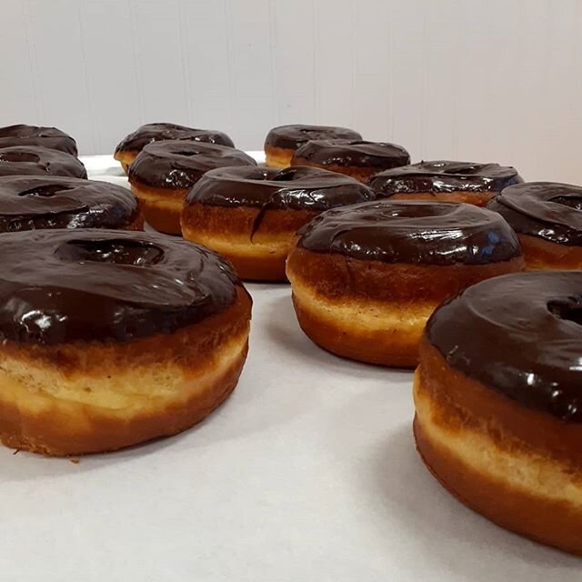 Have ya ever,
seen fatty's like these?

What happened to the missing doughnut?
Buurrrpp,,,,
not telling. lol

#donutyouwantmebaby

#donuts

#doughnuts

#pdxeats

#wedonutgiveup