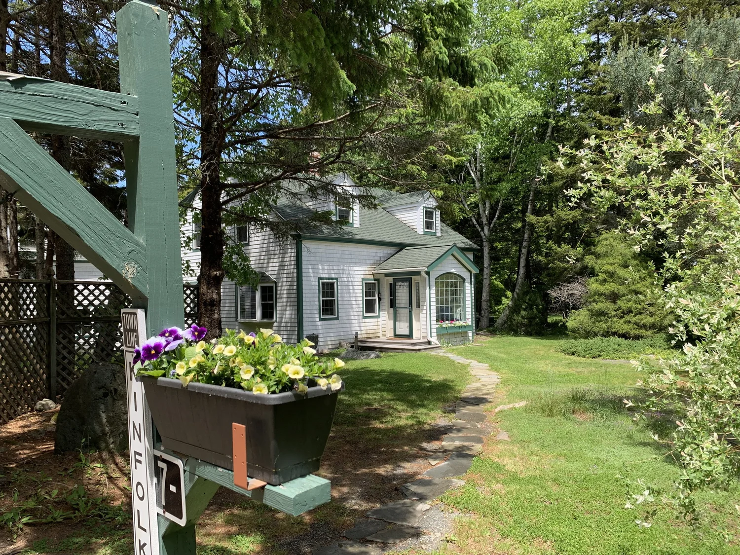 MDIsland Vacation Homes Bar Harbor, Maine Kinfolk Cottage