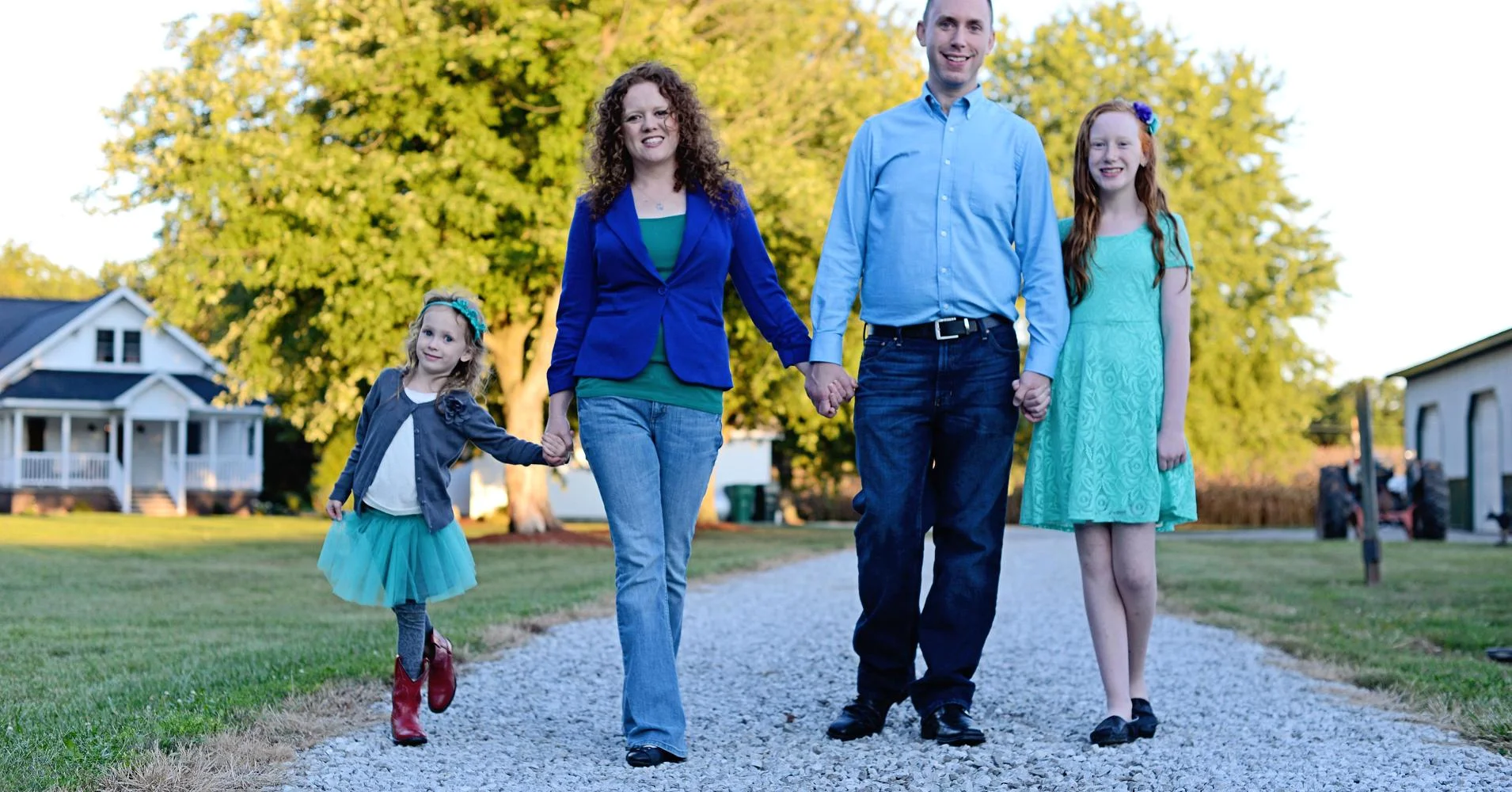 104666757-Brian_and_Cherie_Lowe_family.1910x1000.jpg