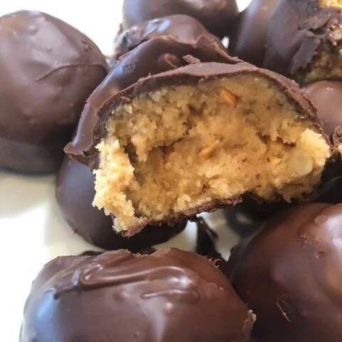 Peanut+Butter+Cheesecake+Truffle+-+by+Tanorria+Askew.jpg