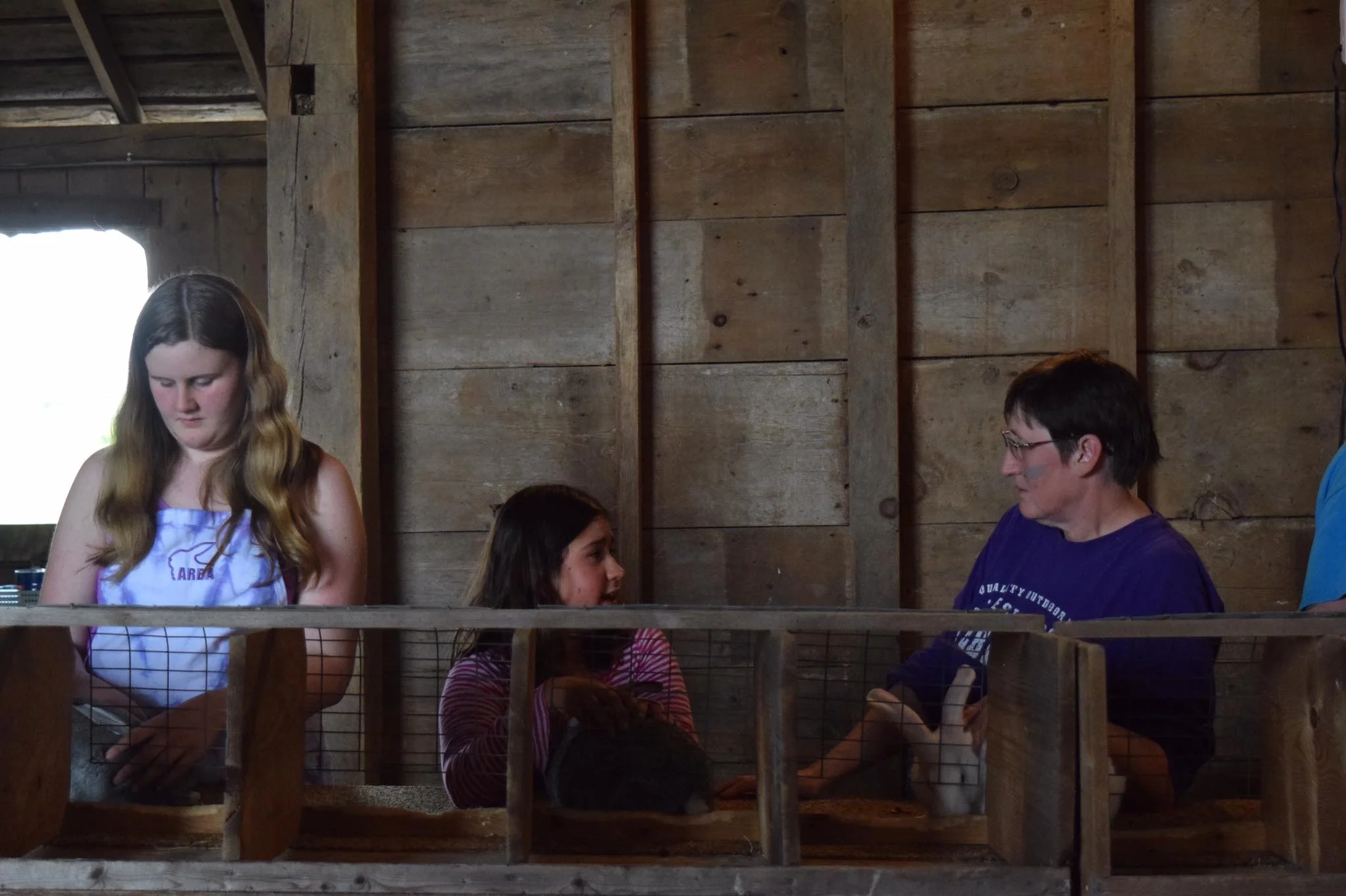 SHELBI STARR AND EMILY HAMBRIGHT DISCUSS JUNIORS WITH TERESA LOMBARD