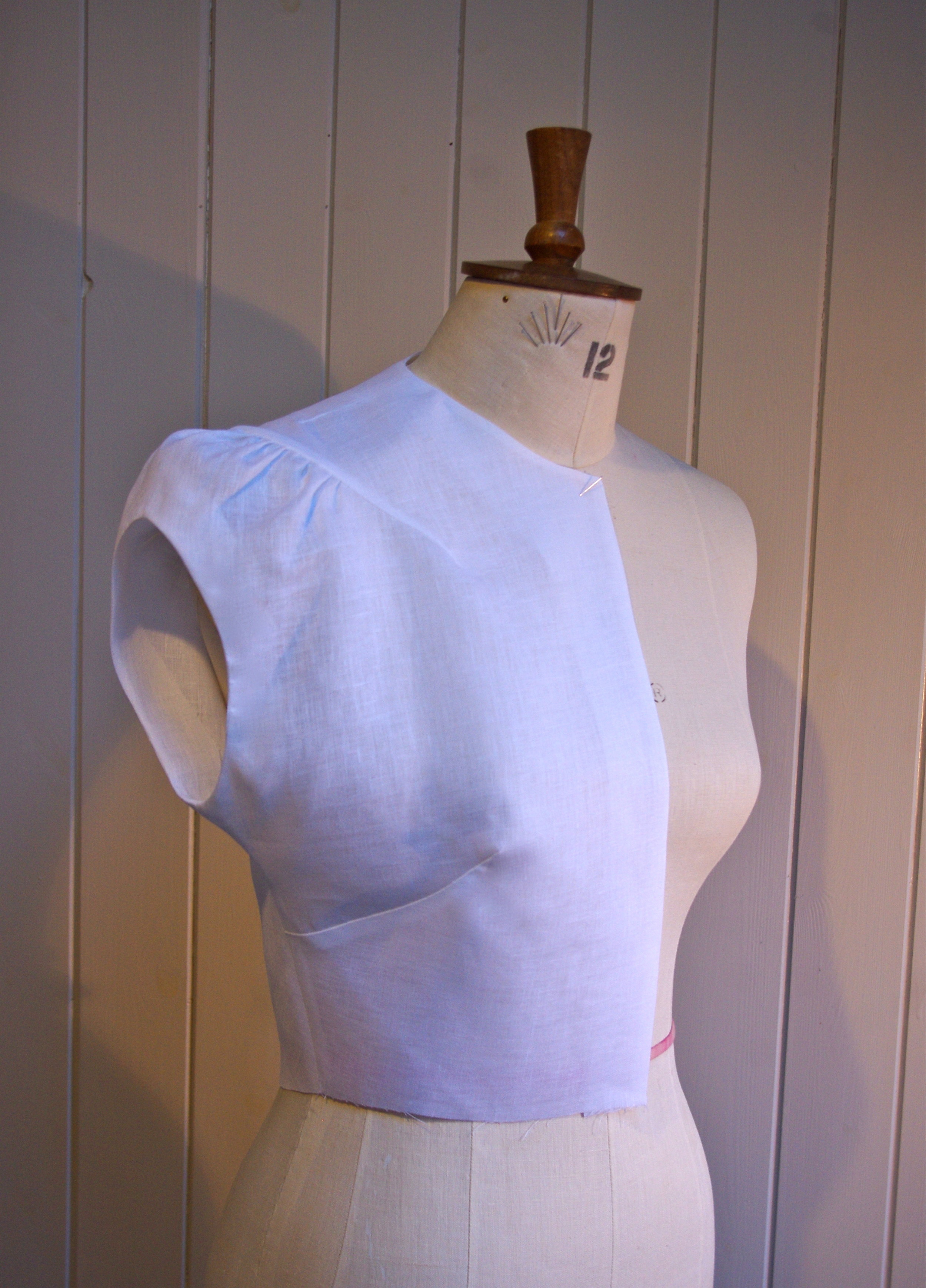 Bodice with cap sleeve front and back all in one.