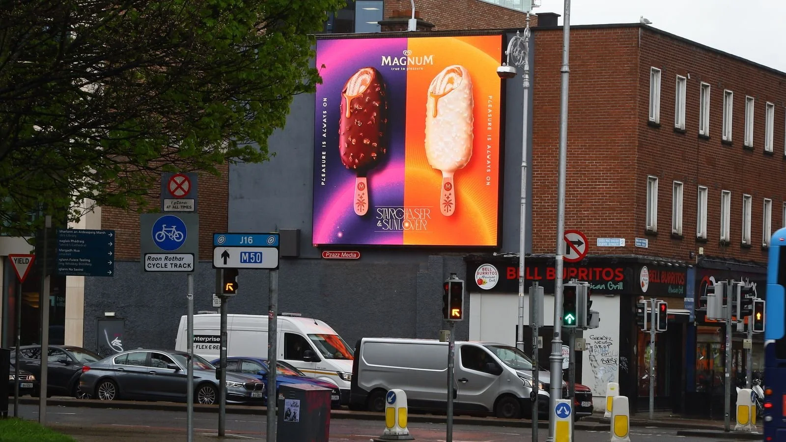 Magnum Sunlover & Starchaser_OOH 3.jpeg