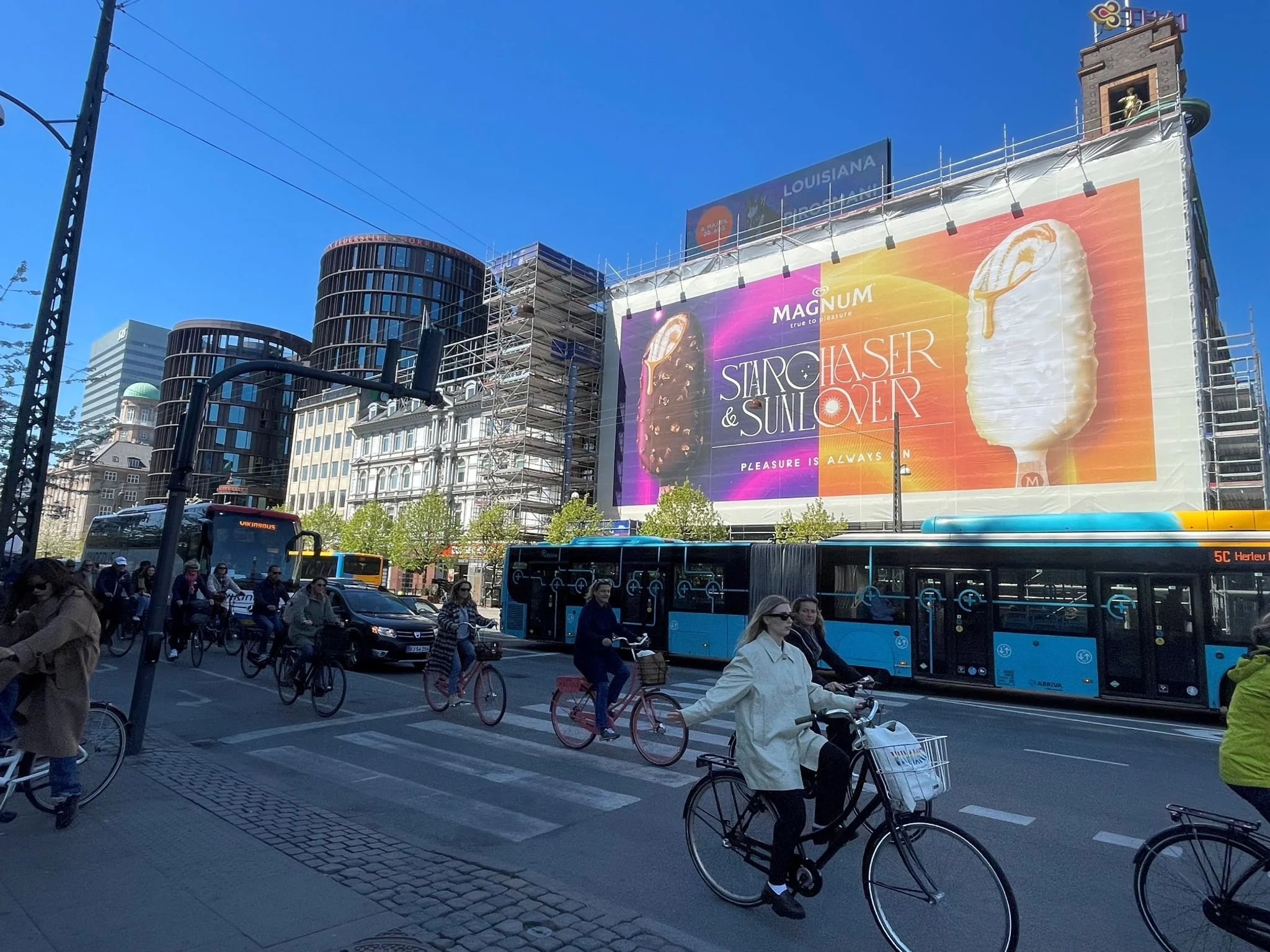 Magnum Sunlover & Starchaser_OOH 4.jpeg