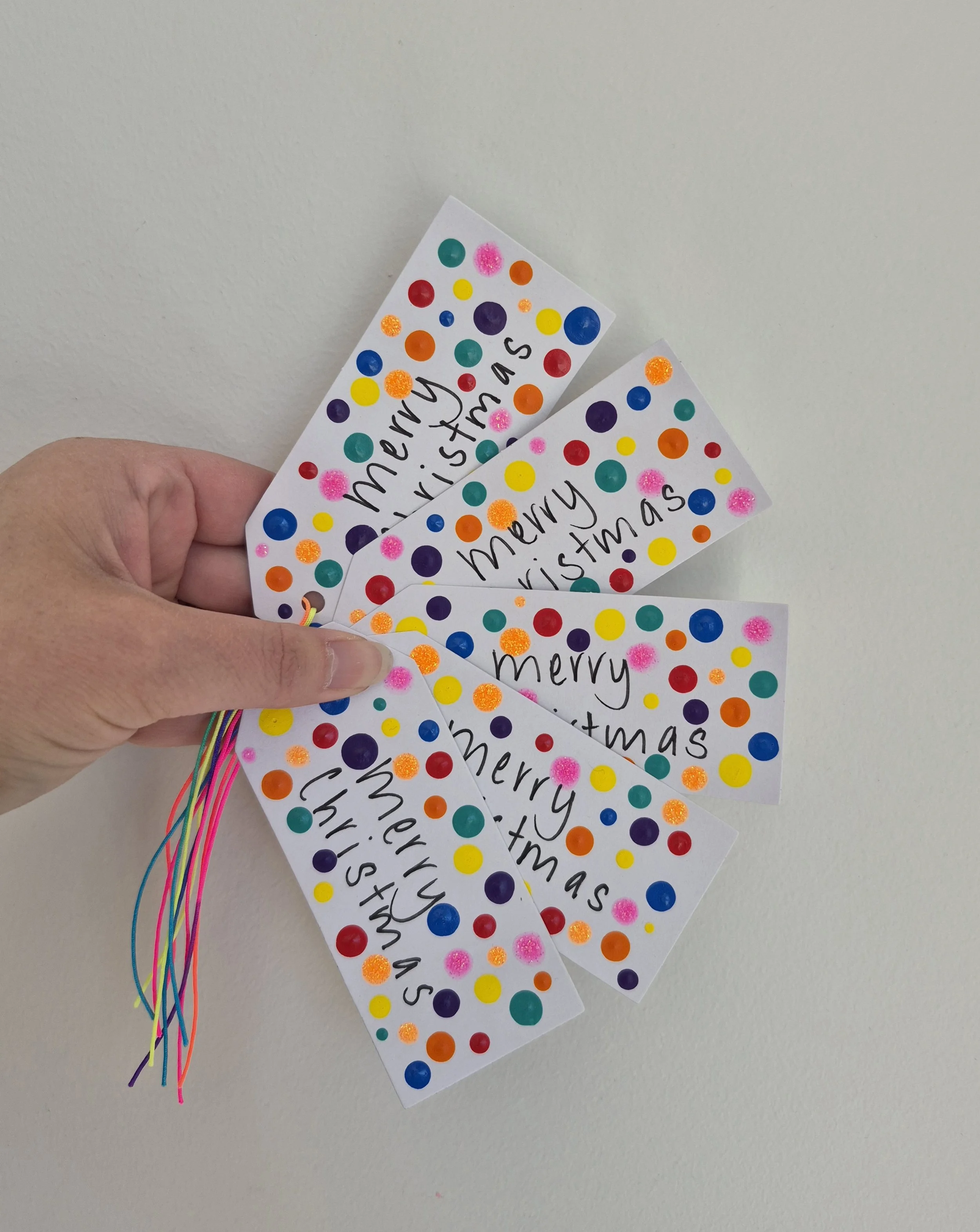 MEDIUM GIFT TAGS - MERRY CHRISTMAS