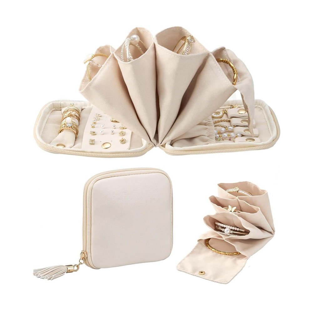 Travel jewelry case