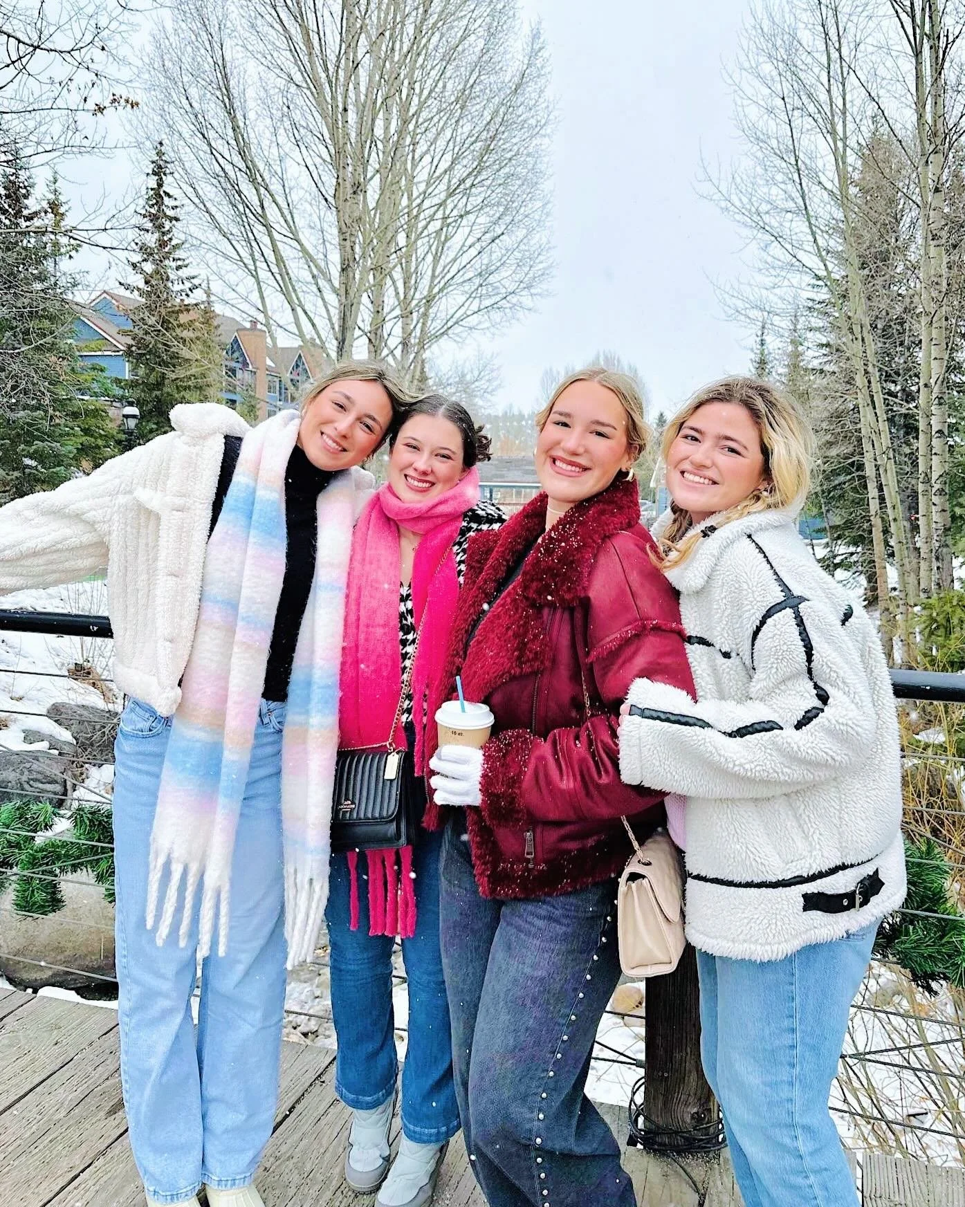 Kicking off break in Breckenridge!!⛸️❄️⛄️⛷️

#deltazeta #lsudz #dz #ski #skitrip