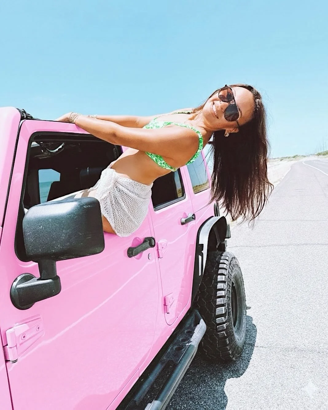 Get in, we&rsquo;re going to spring break🔆🏄&zwj;♀️🐚

#deltazeta #dzlsu #lsu #springbreak #beach