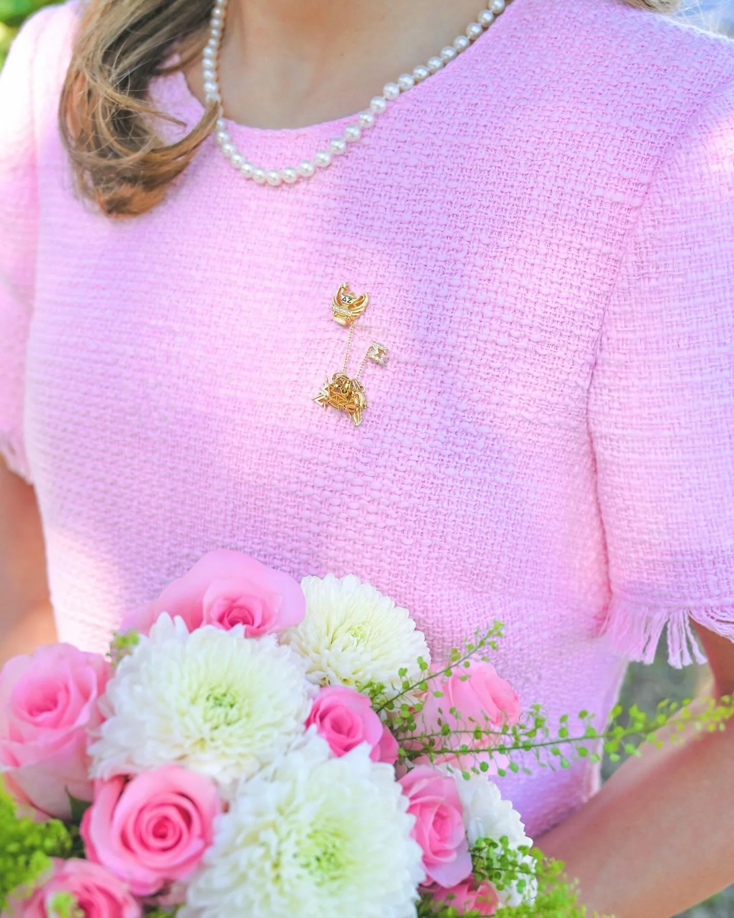 International Badge Day!! We wear our badges to symbolize our values of Friendship, Empowerment, Generosity, Curiosity, Belonging, and Citizenship. 

&ldquo;To me, wearing my Delta Zeta pin means more than just letters&mdash; it means carrying on the