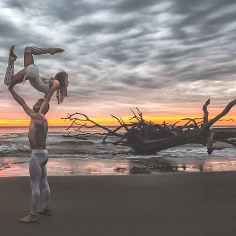 CLOUD BREAK ACRO